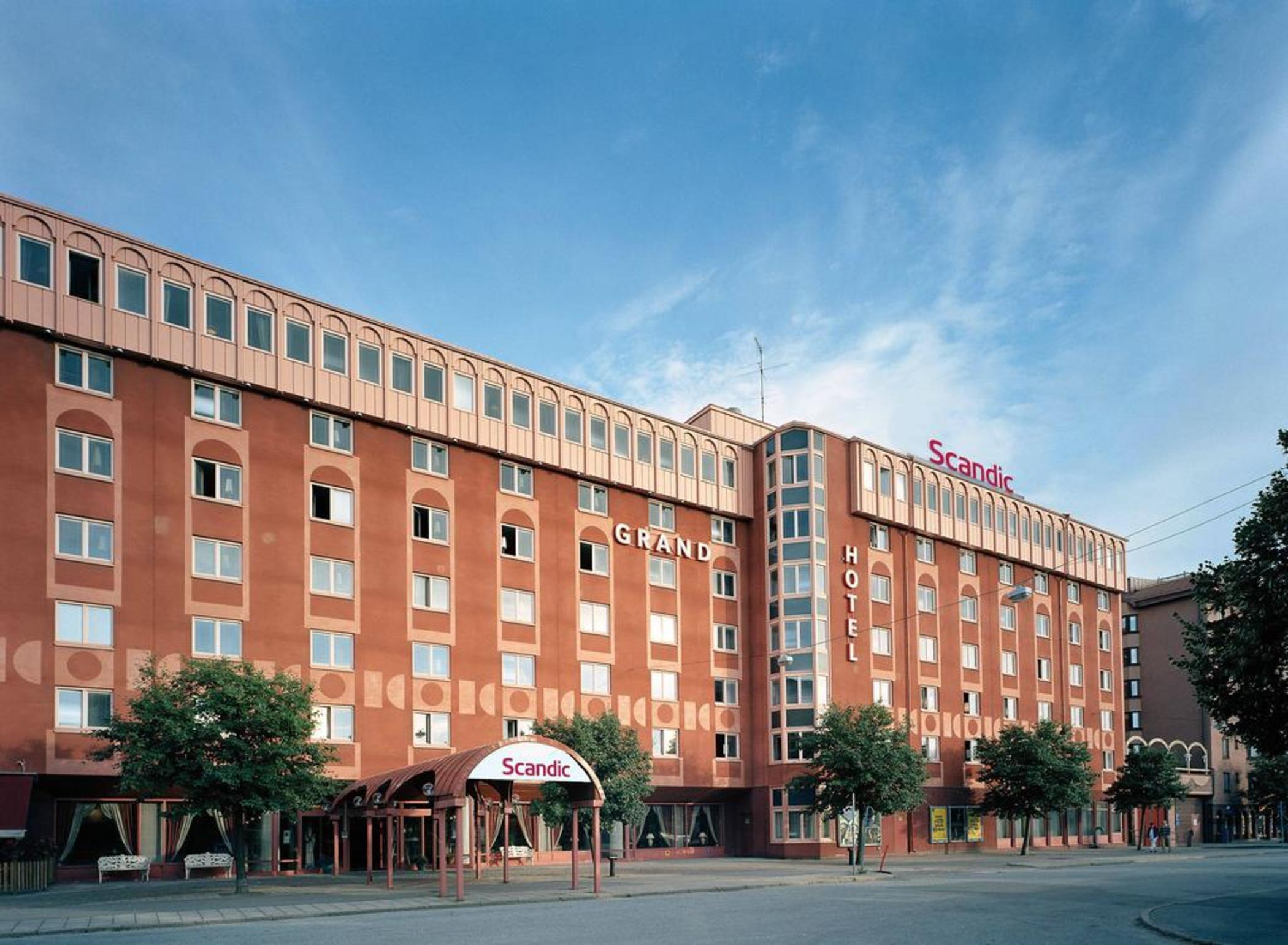 Scandic Grand Hotel Йоребру Екстериор снимка