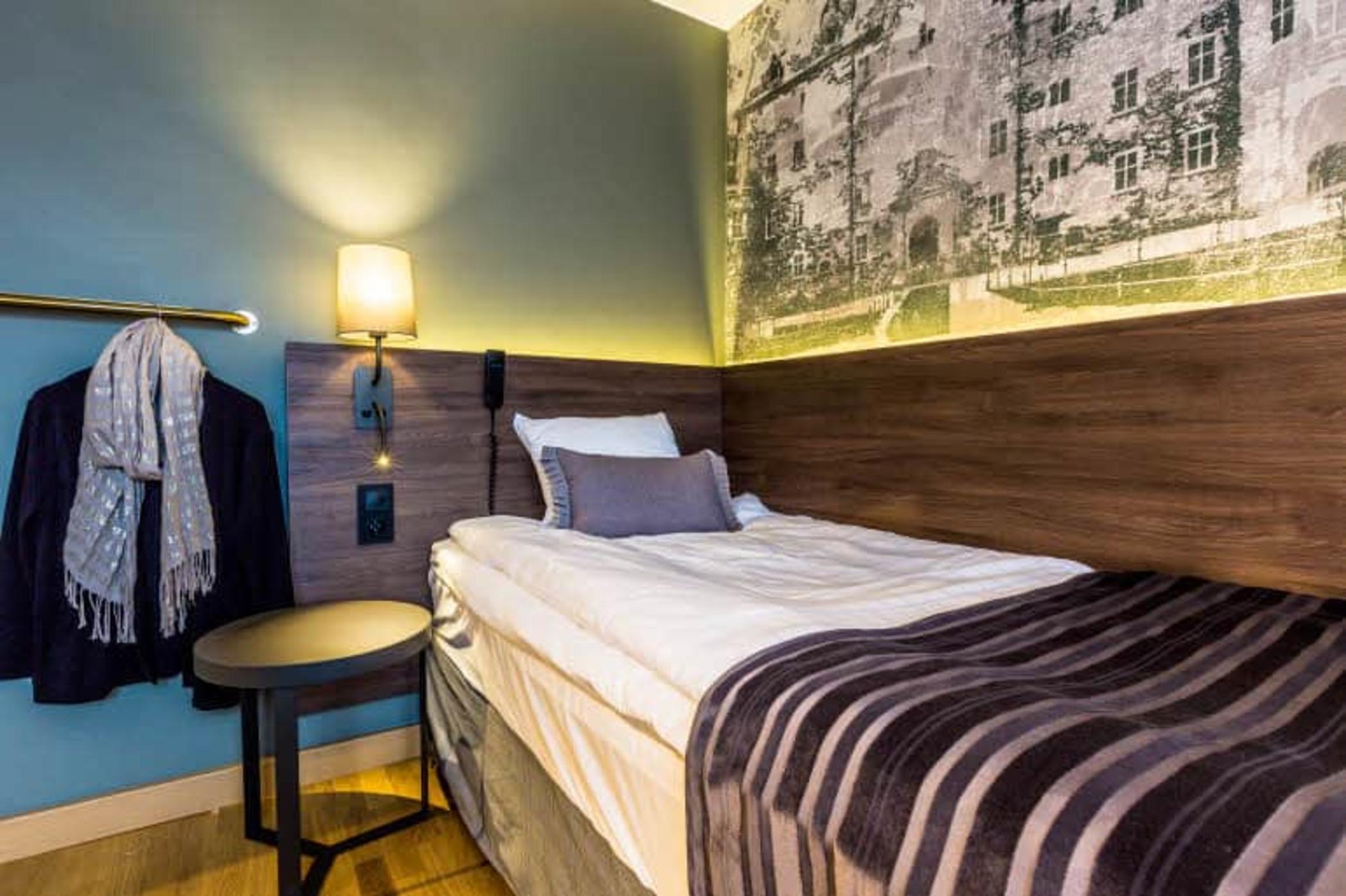 Scandic Grand Hotel Йоребру Екстериор снимка