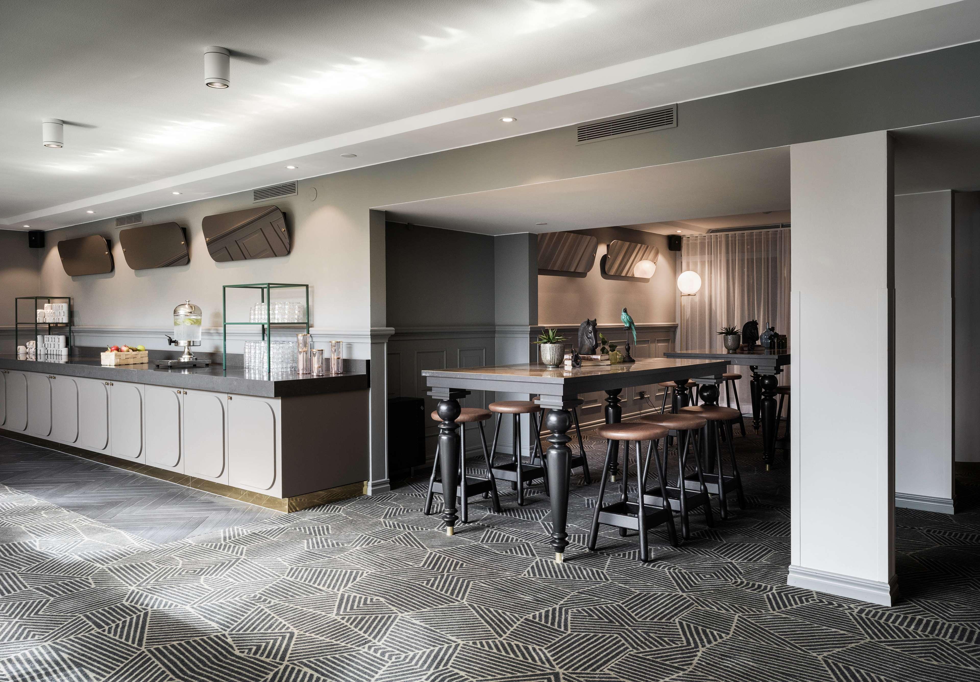 Scandic Grand Hotel Йоребру Екстериор снимка