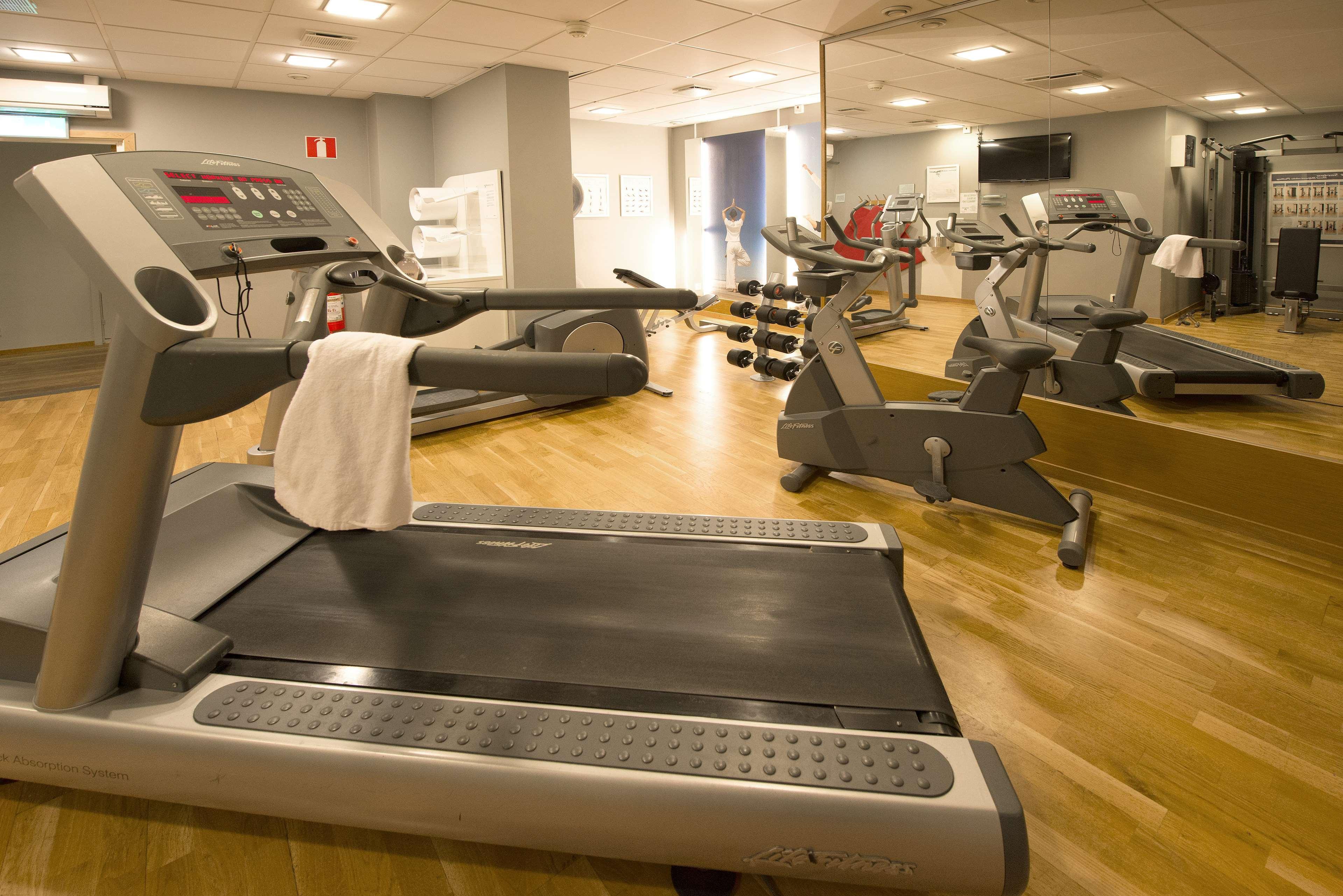 Scandic Grand Hotel Йоребру Екстериор снимка
