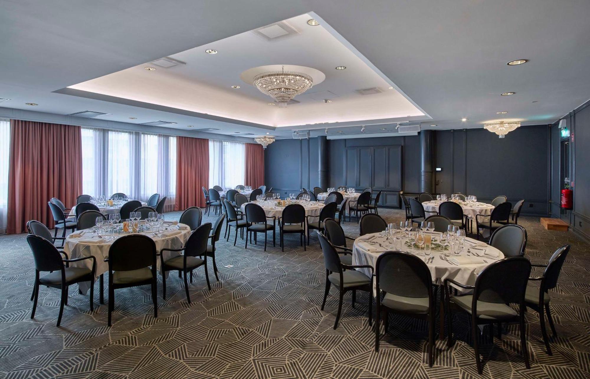 Scandic Grand Hotel Йоребру Екстериор снимка