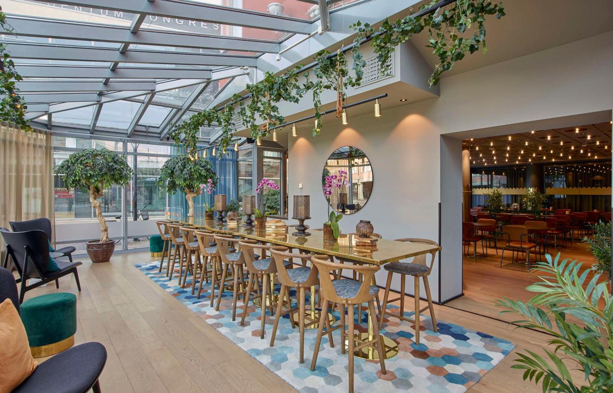 Scandic Grand Hotel Йоребру Екстериор снимка