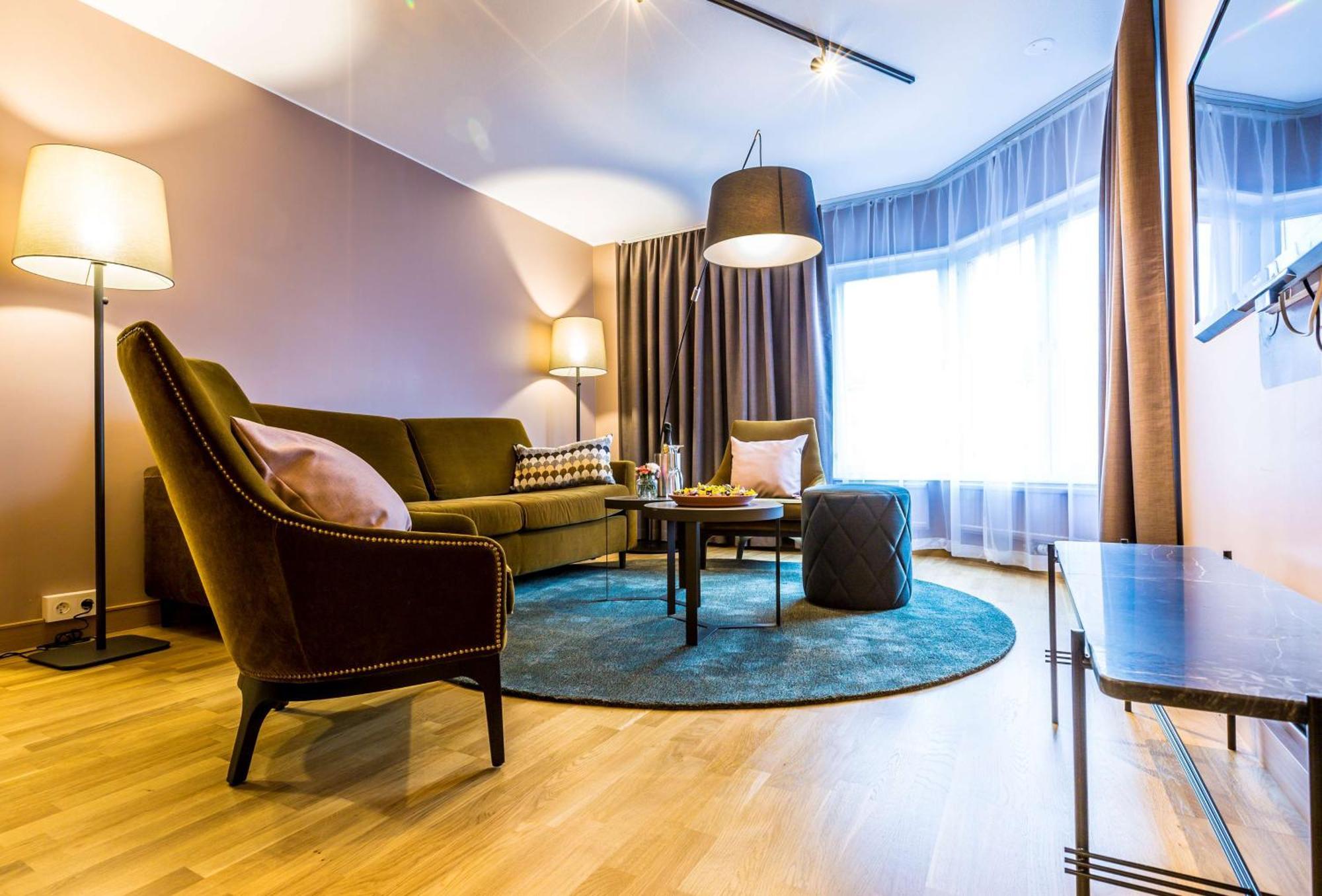 Scandic Grand Hotel Йоребру Екстериор снимка