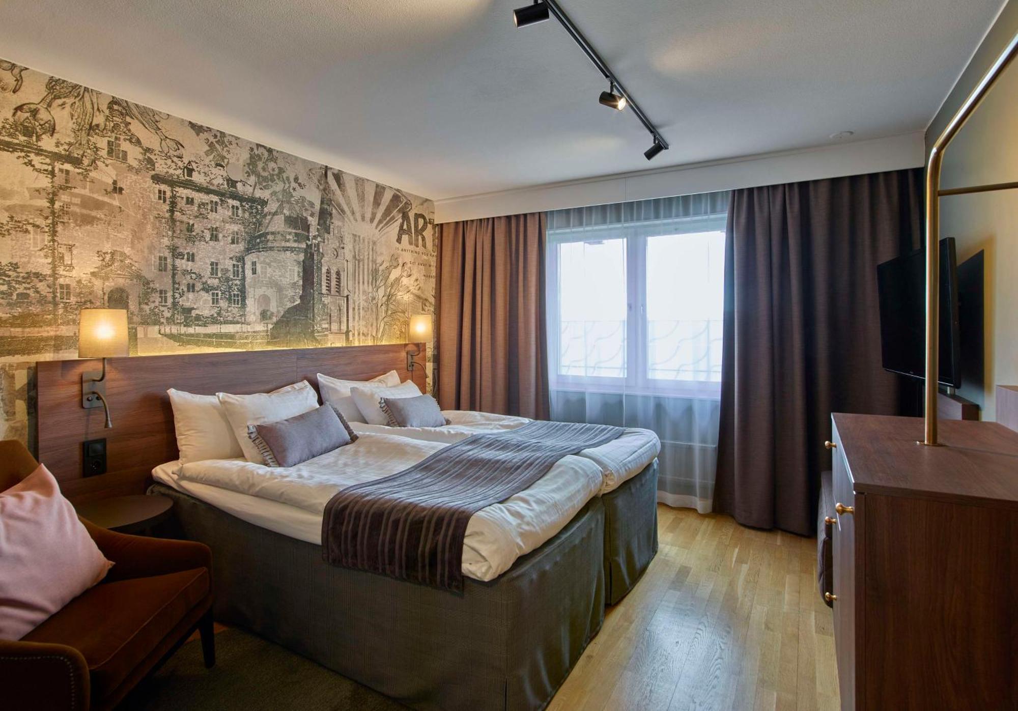 Scandic Grand Hotel Йоребру Екстериор снимка