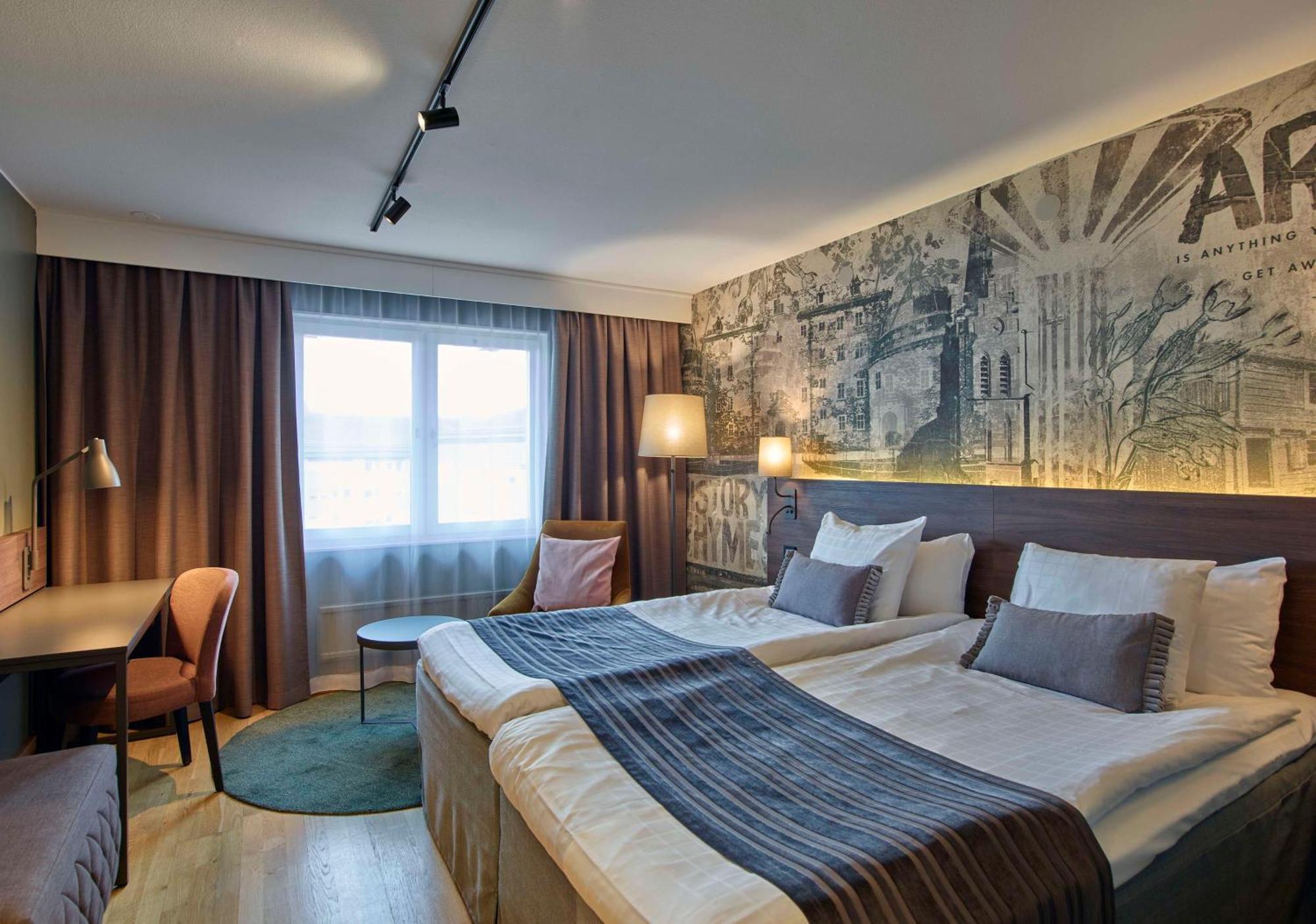 Scandic Grand Hotel Йоребру Екстериор снимка