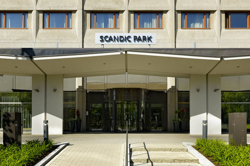 Scandic Grand Hotel Йоребру Екстериор снимка