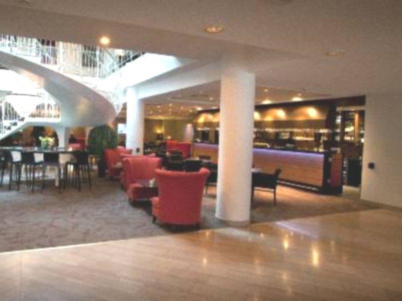 Scandic Grand Hotel Йоребру Екстериор снимка